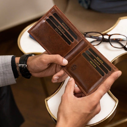 Delois Seek 8 trackable Smart Wallet